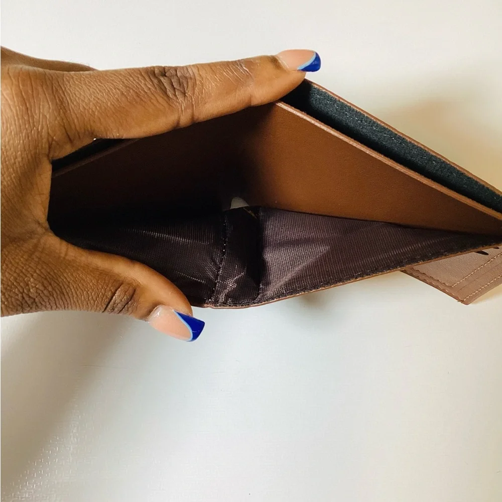 Fashion Leather Men Wallet - In the shade Brown - Pick Color ~ Black or Brown